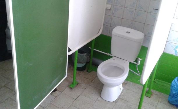 Школа без туалета